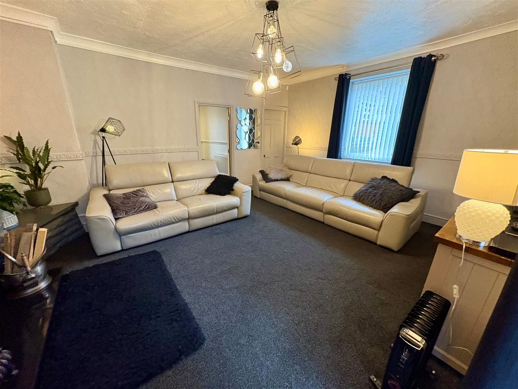 Property photo 2 of 29