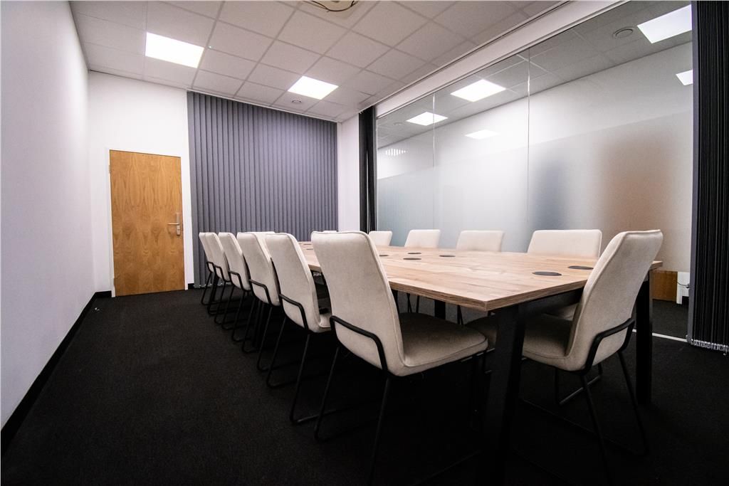 Property photo 1 of 12 Photo 6