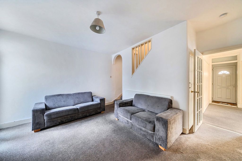 Property photo 2 of 10 Reception