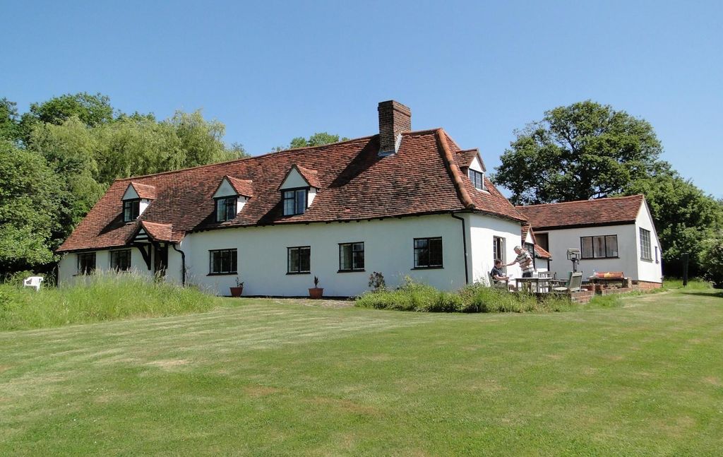 Property photo 2 of 8