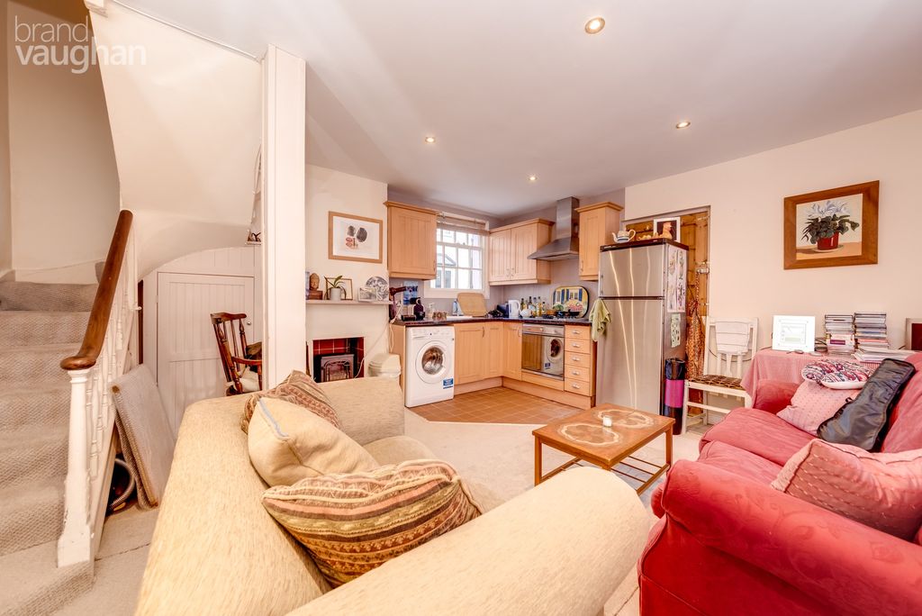 Property photo 2 of 6 Living Room