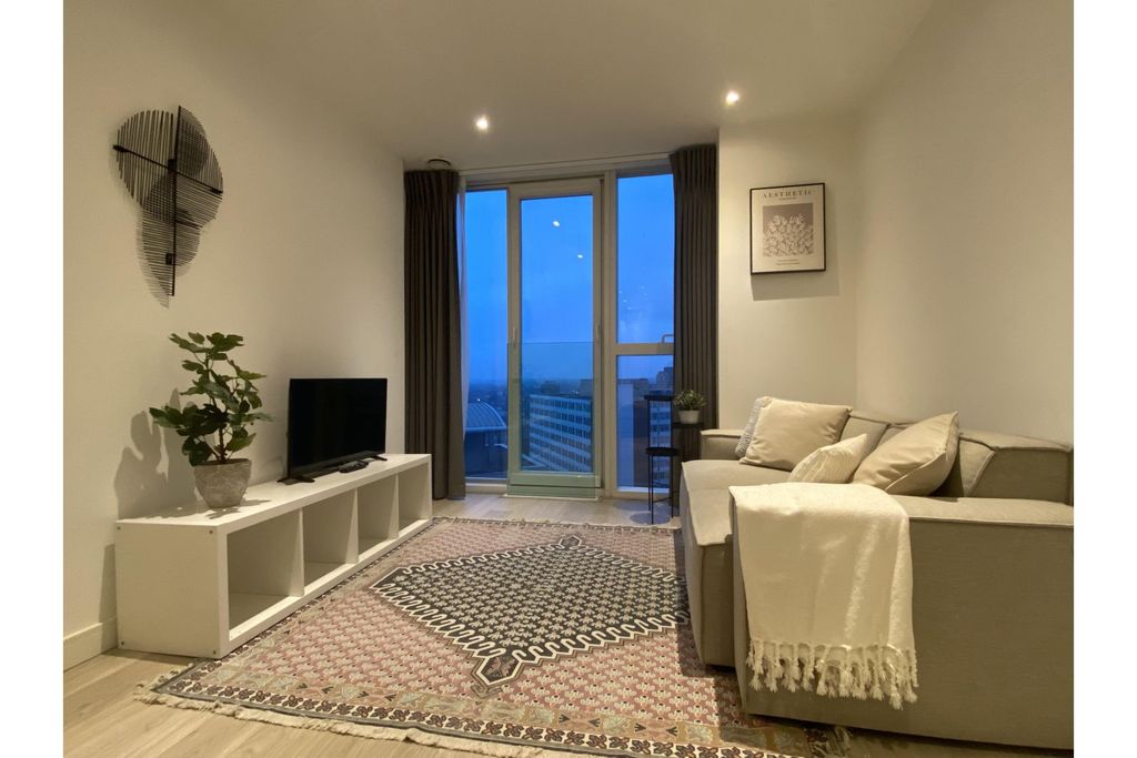 Property photo 1 of 16 Reception Room