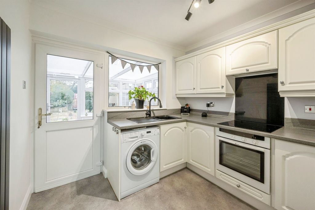 Property photo 3 of 16