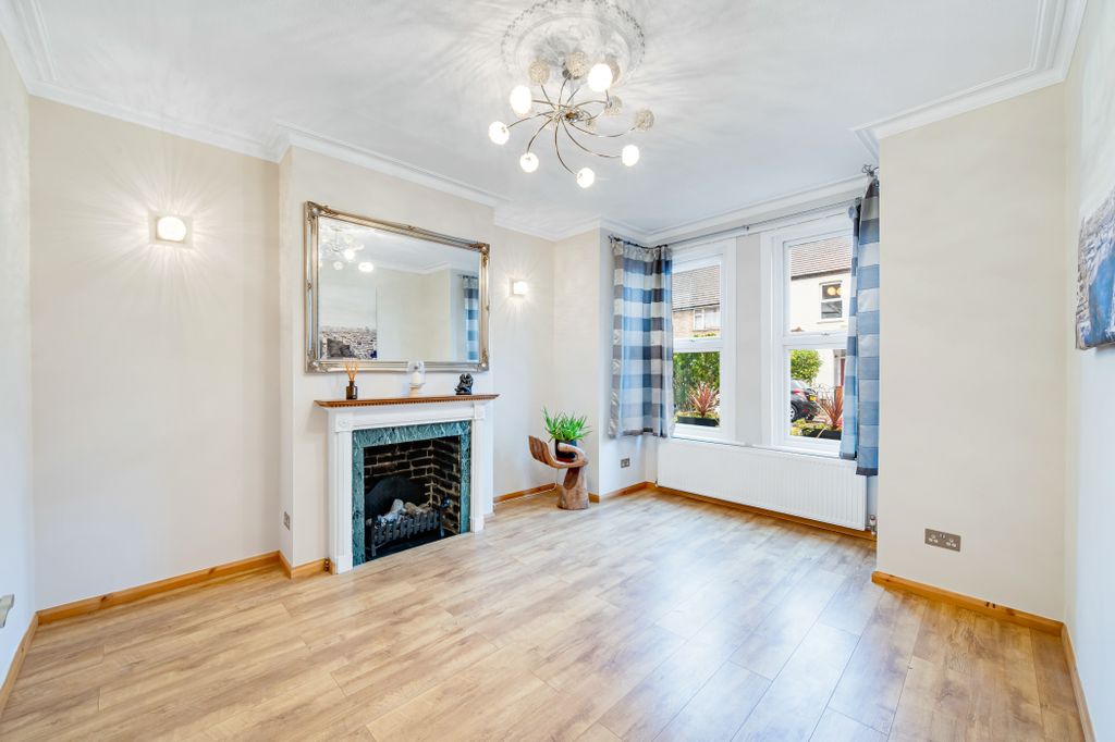 Property photo 2 of 17 100 Whitestile Road-2