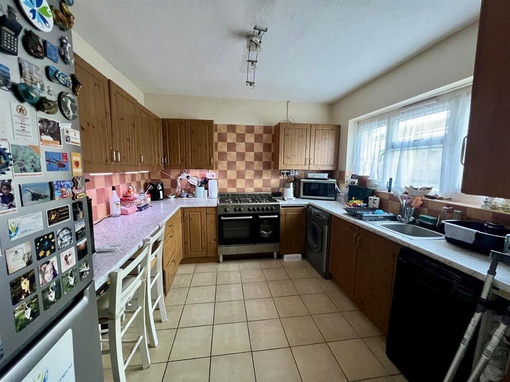 Property photo 3 of 12 F2216Ca0-2302-4507-8Fd4-0301317Bc6B1.Jpg