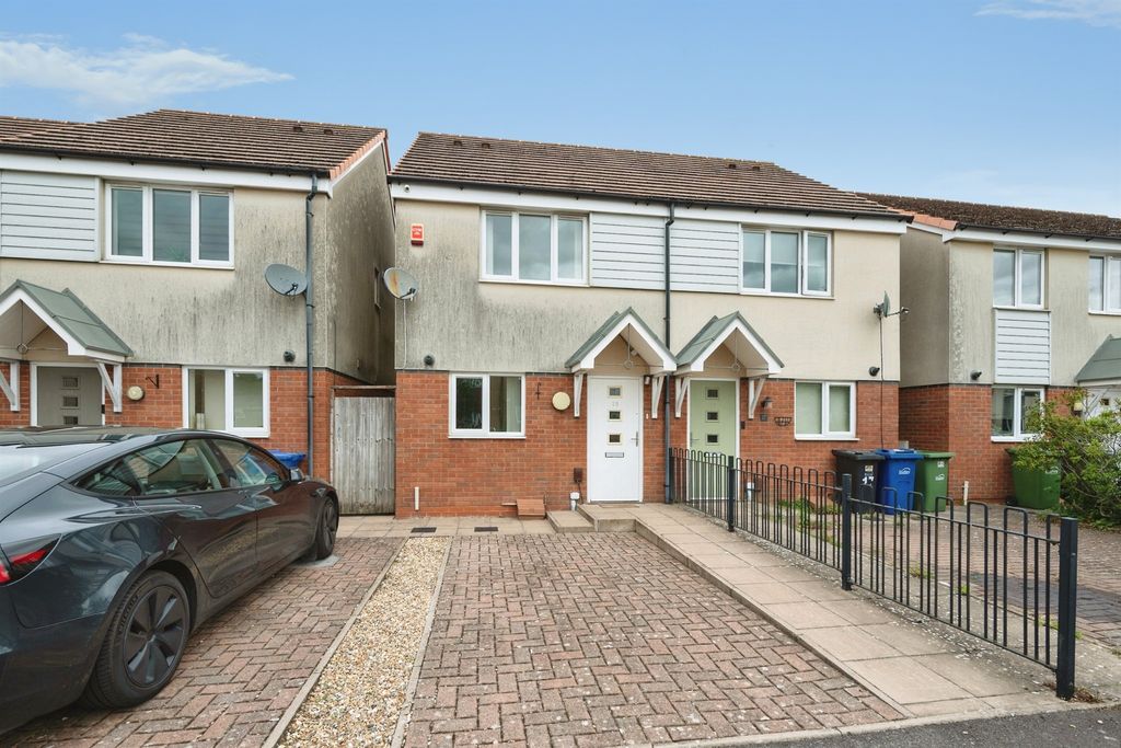 Property photo 1 of 11