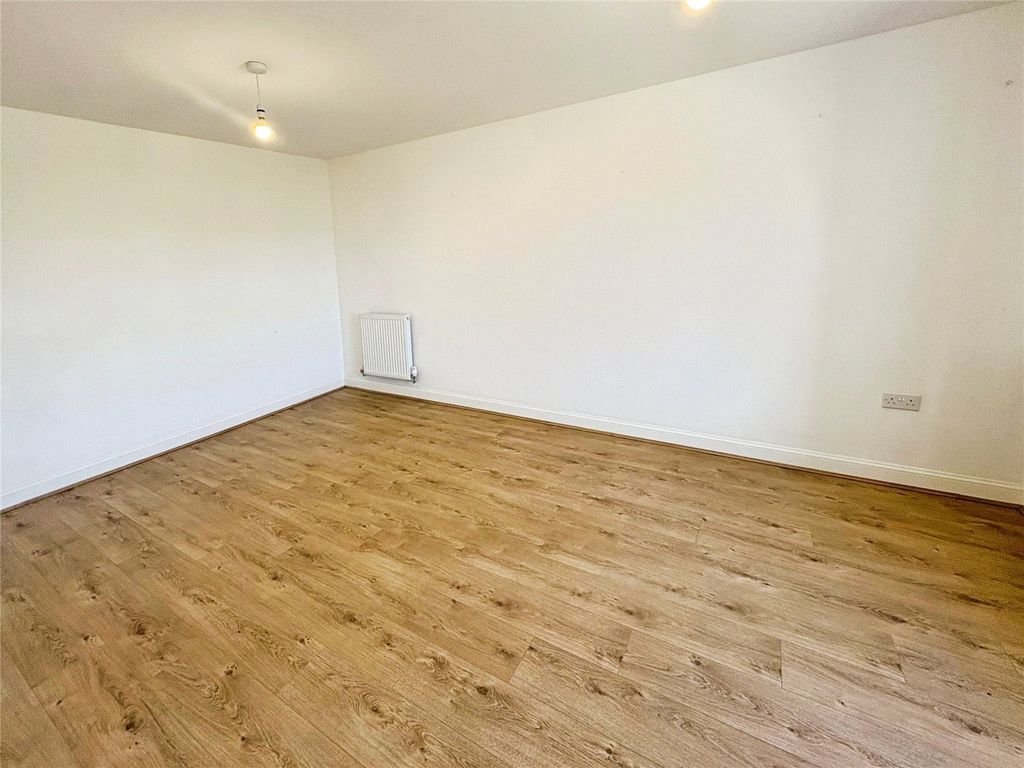 Property photo 2 of 15 Picture No. 50