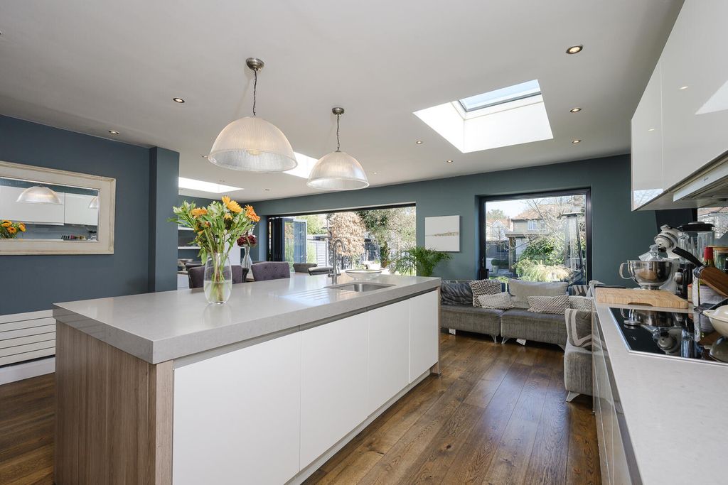 Property photo 1 of 29 Kitchen