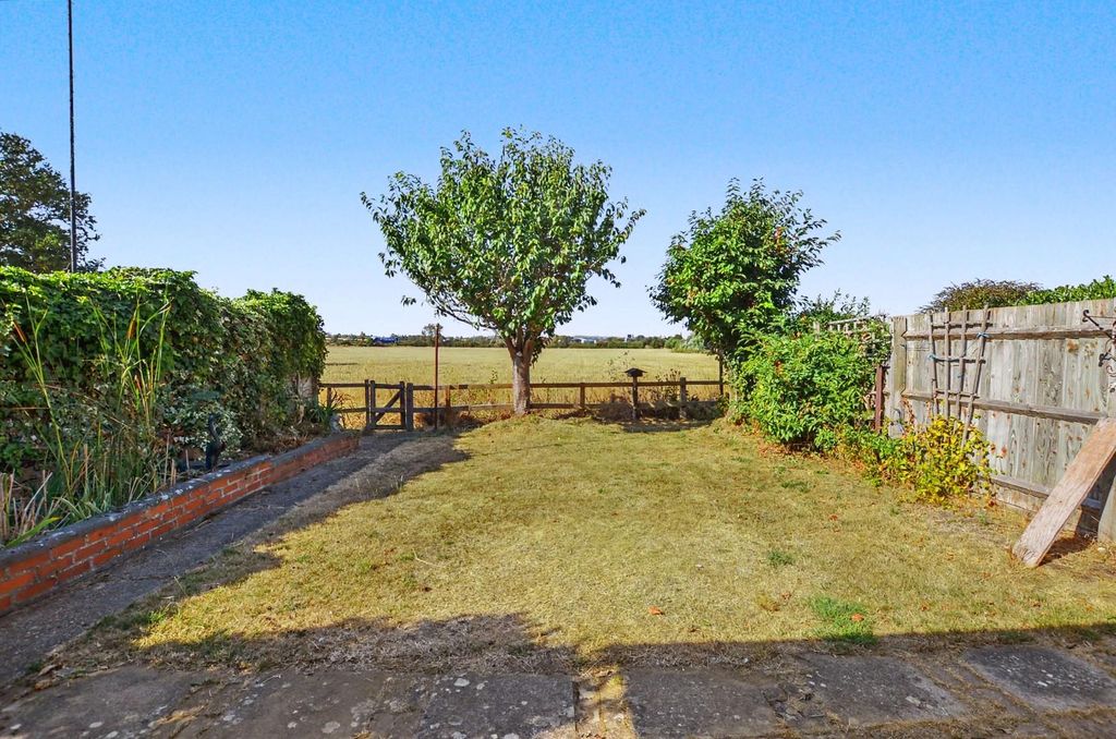 Property photo 2 of 16 Rear Garden