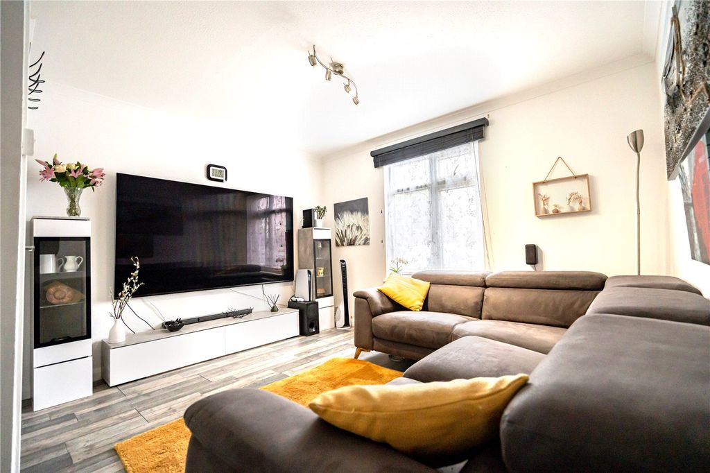 Property photo 2 of 16 Picture No. 34