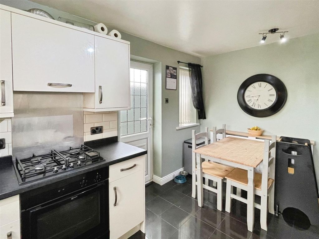 Property photo 3 of 20 Kitchen/Diner