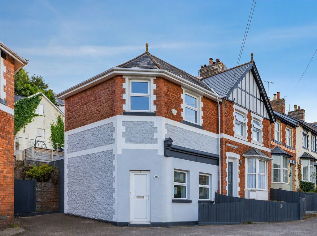 Property photo 1 of 10