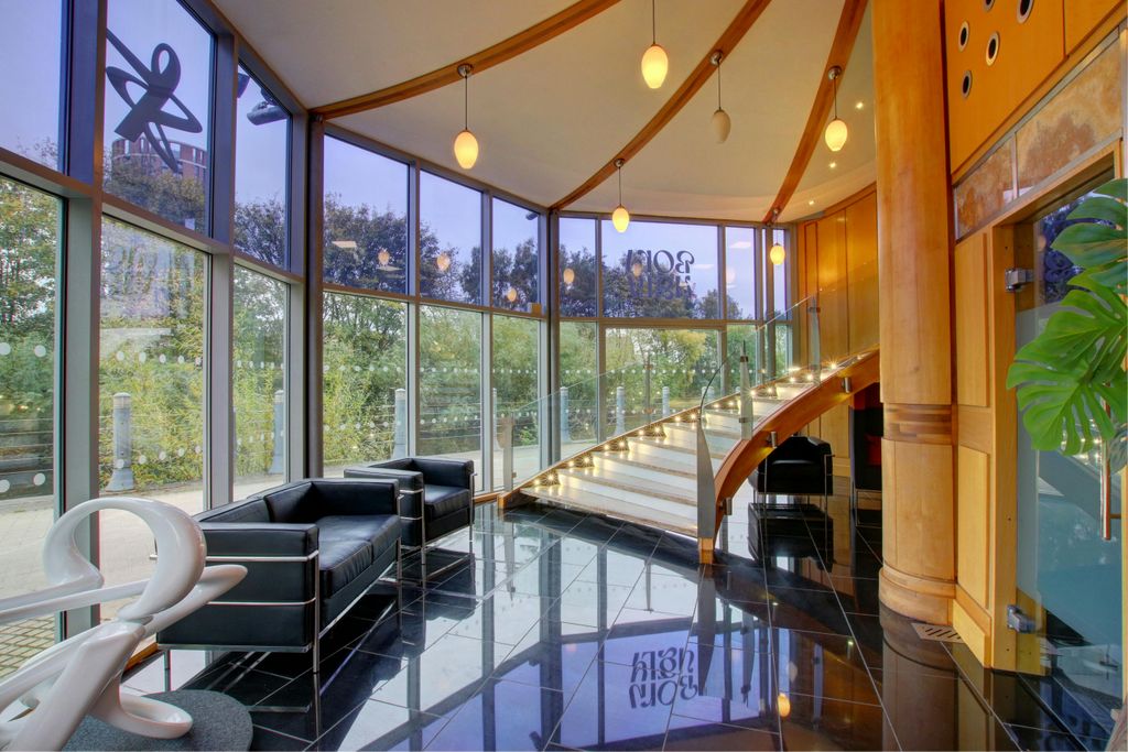 Property photo 2 of 11 L7D_5224_5_6_Fusioninterior.Jpg