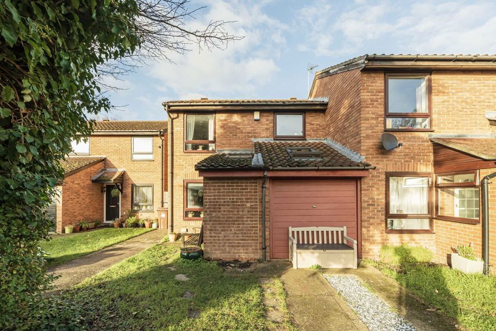 Property photo 1 of 8