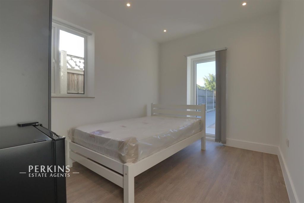 Property photo 1 of 6 B4.Jpg