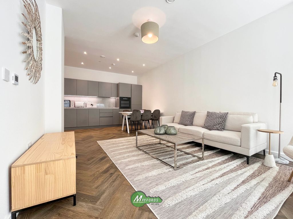 Property photo 1 of 19 Stunning Two Bedroom Flat