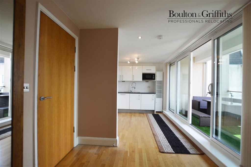 Property photo 2 of 24 Kitchen