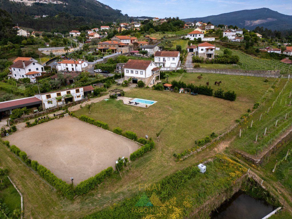 Property photo 1 of 60 Farmhouse With 3-Bed Villa, Pool And Stable In Arcozelo, Ponte De Lima