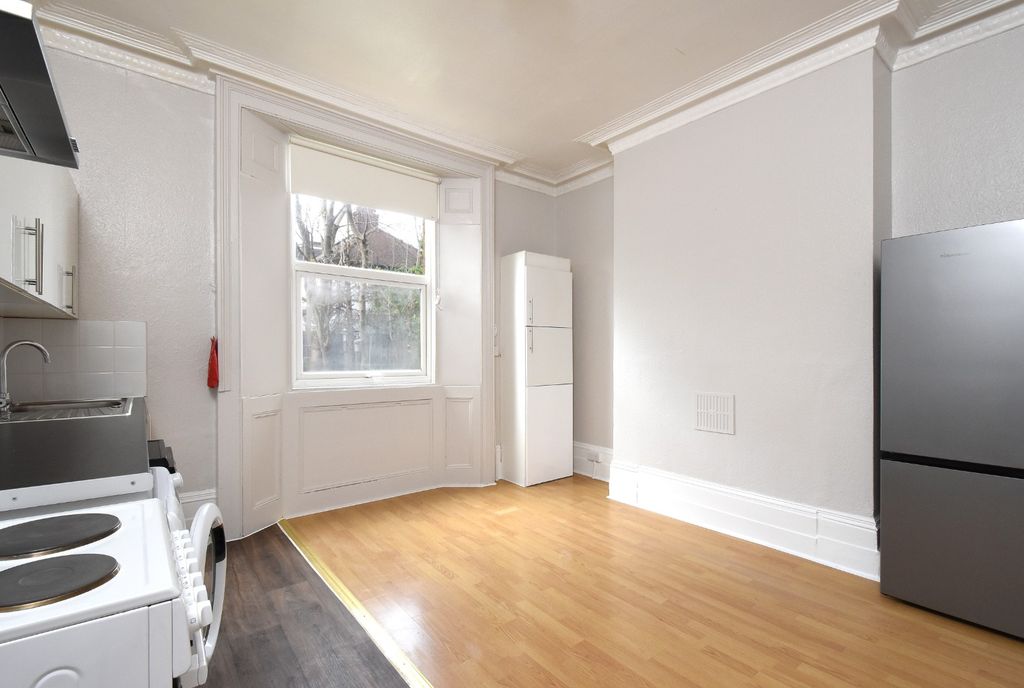 Property photo 3 of 5 5207842