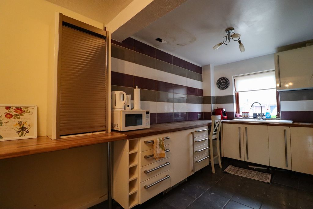 Property photo 3 of 22 3366565