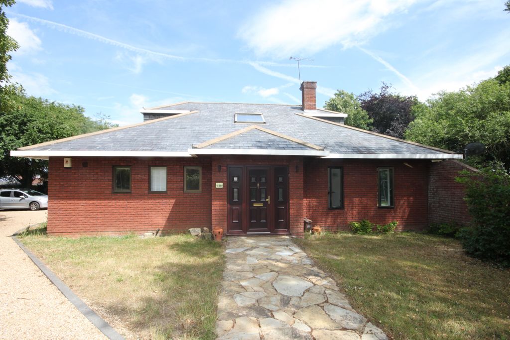 Property photo 1 of 31