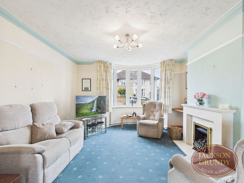 Property photo 3 of 12 Mayfield Road