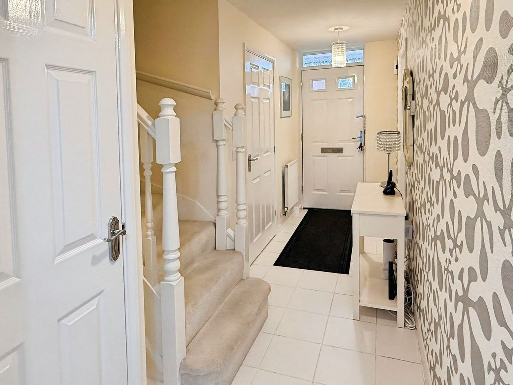 Property photo 2 of 24