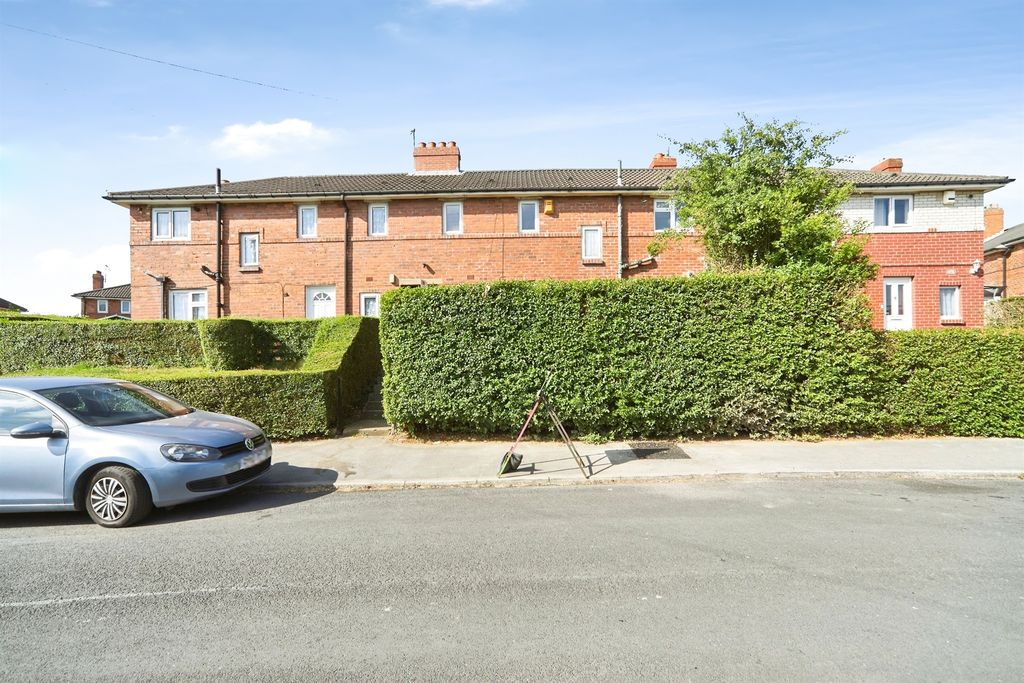 Property photo 1 of 12