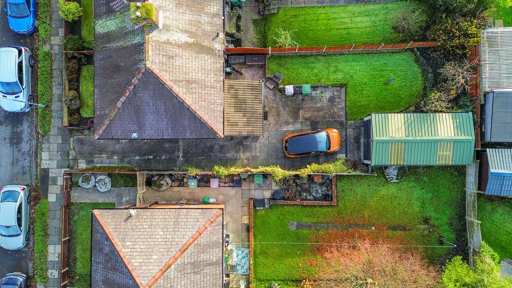 Property photo 2 of 26