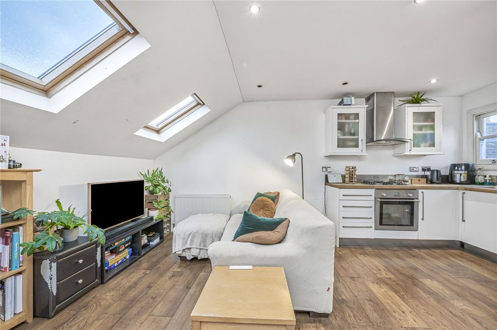 Property photo 1 of 13 Picture No. 16