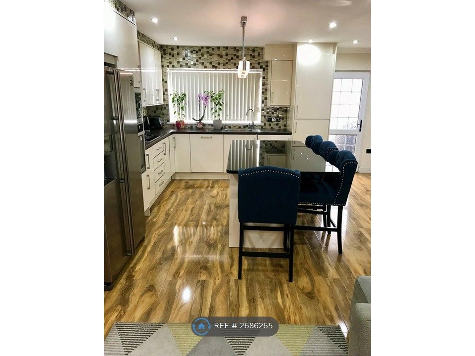 Property photo 1 of 34