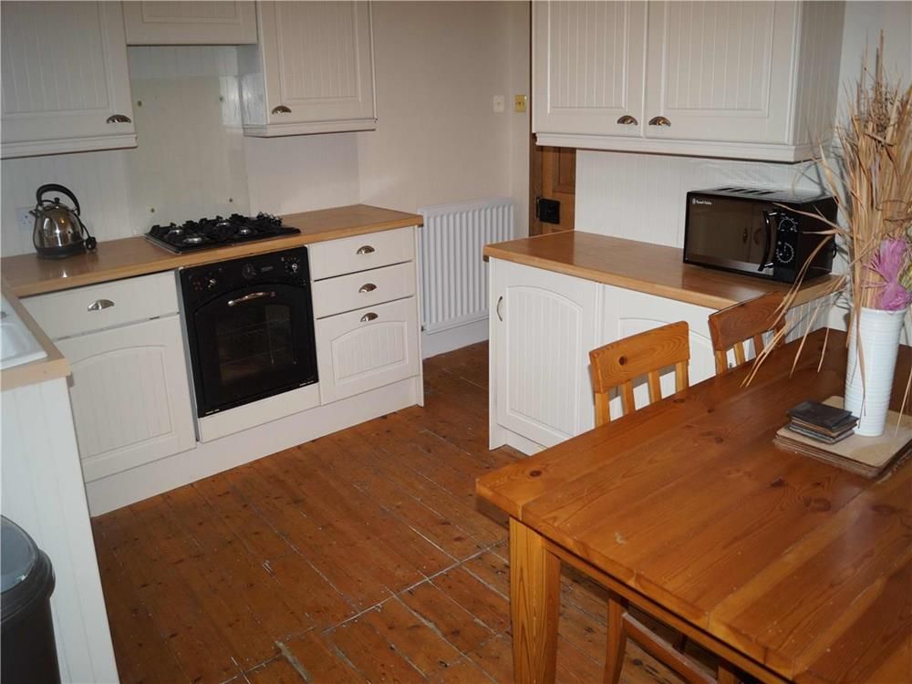 Property photo 3 of 6 Dining Kitchen