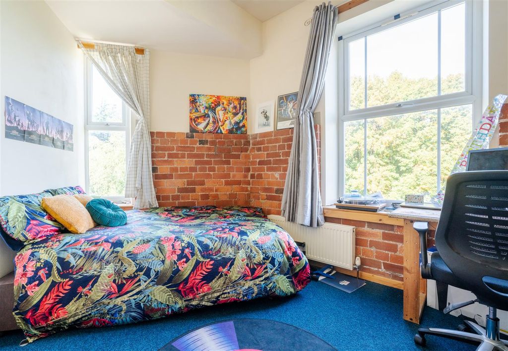 Property photo 1 of 16 _Ajh1947-Hdr.Jpg