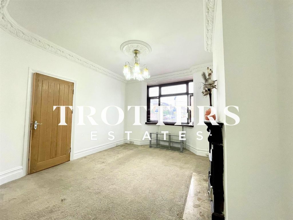 Property photo 2 of 19 Untitled Design (45).Png