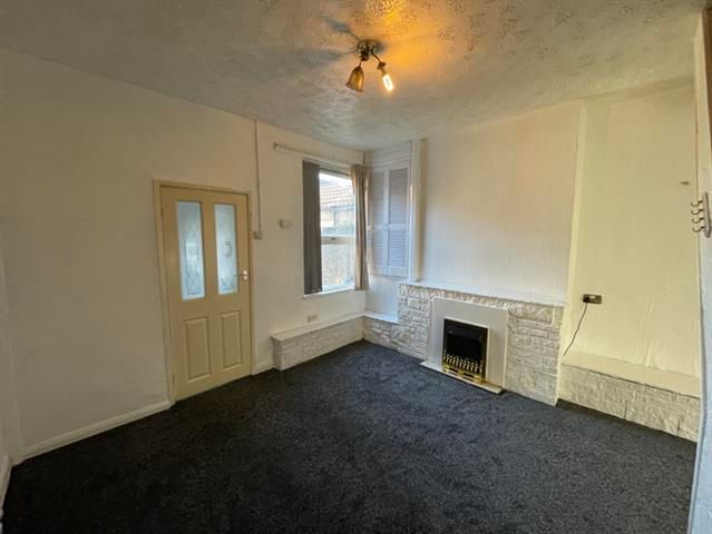 Property photo 3 of 9 Dining Room