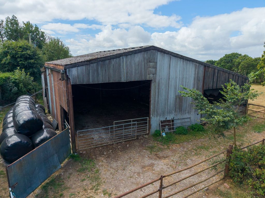 Property photo 3 of 21