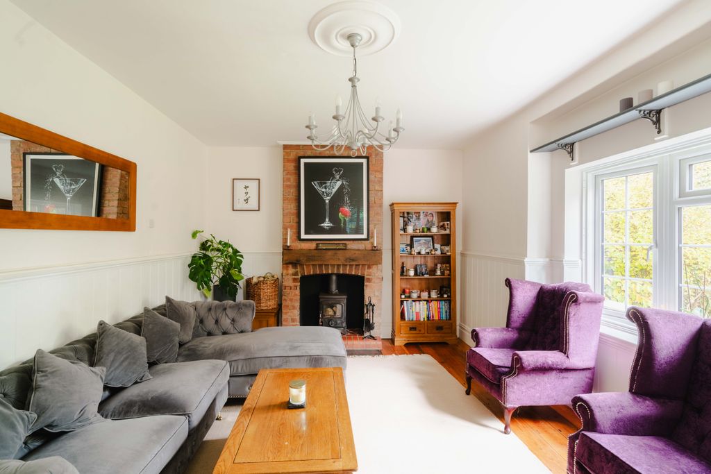 Property photo 2 of 18 1