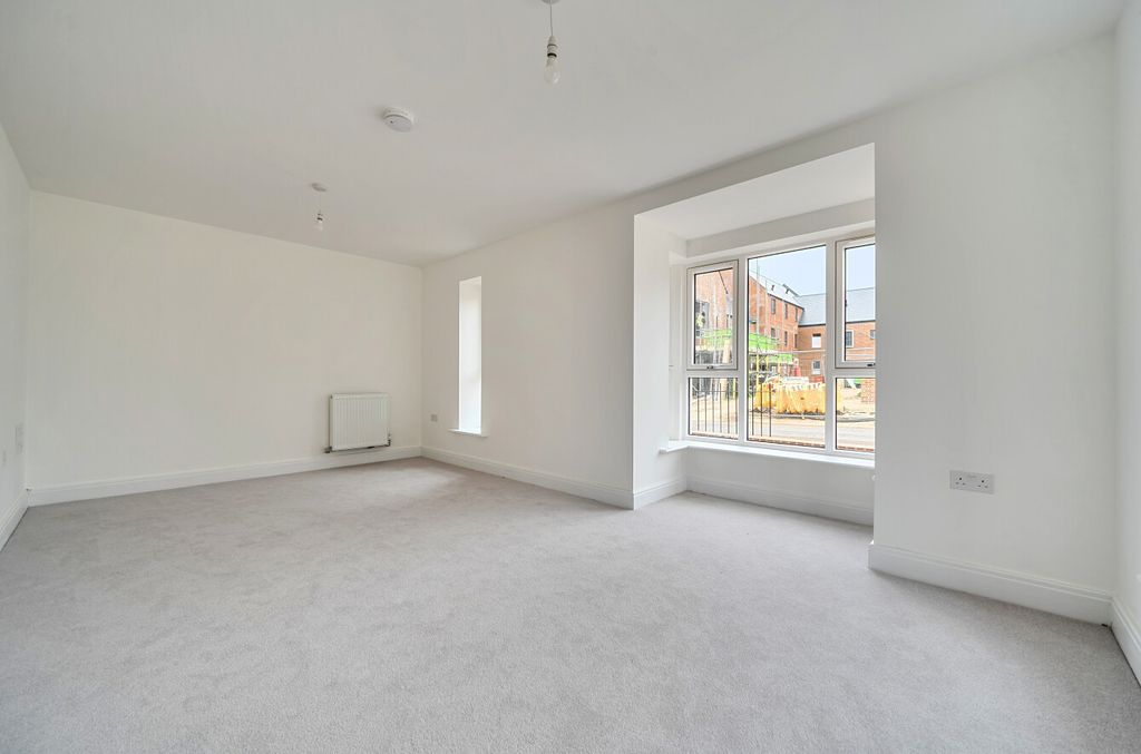 Property photo 3 of 13 1433626-23-69c2B3...