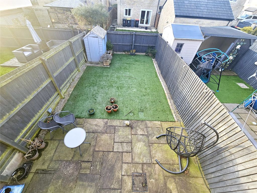 Property photo 2 of 16 Picture No. 03