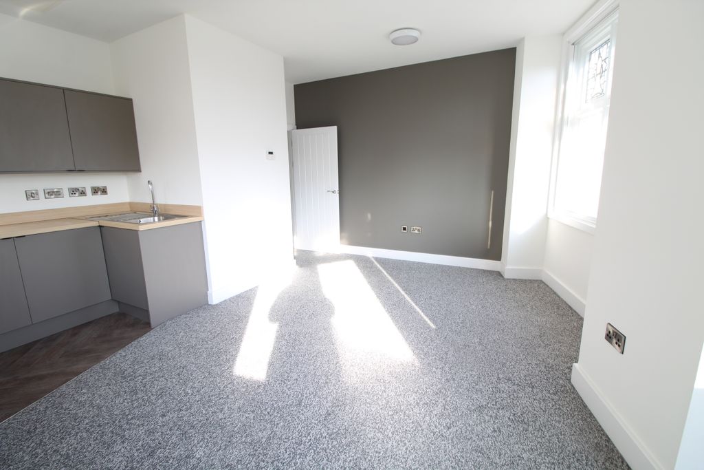 Property photo 3 of 7 Img_7326