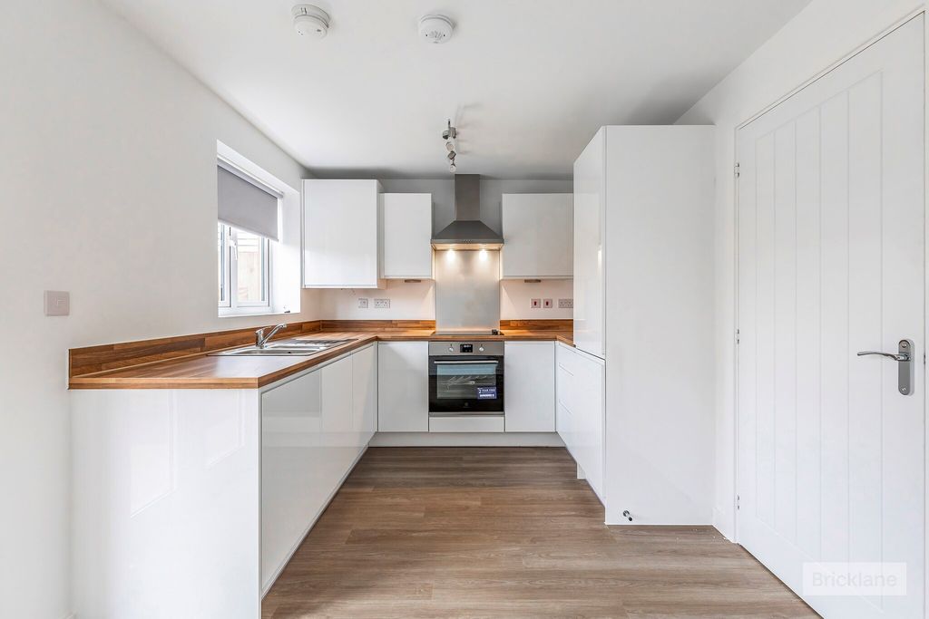 Property photo 2 of 9 Image