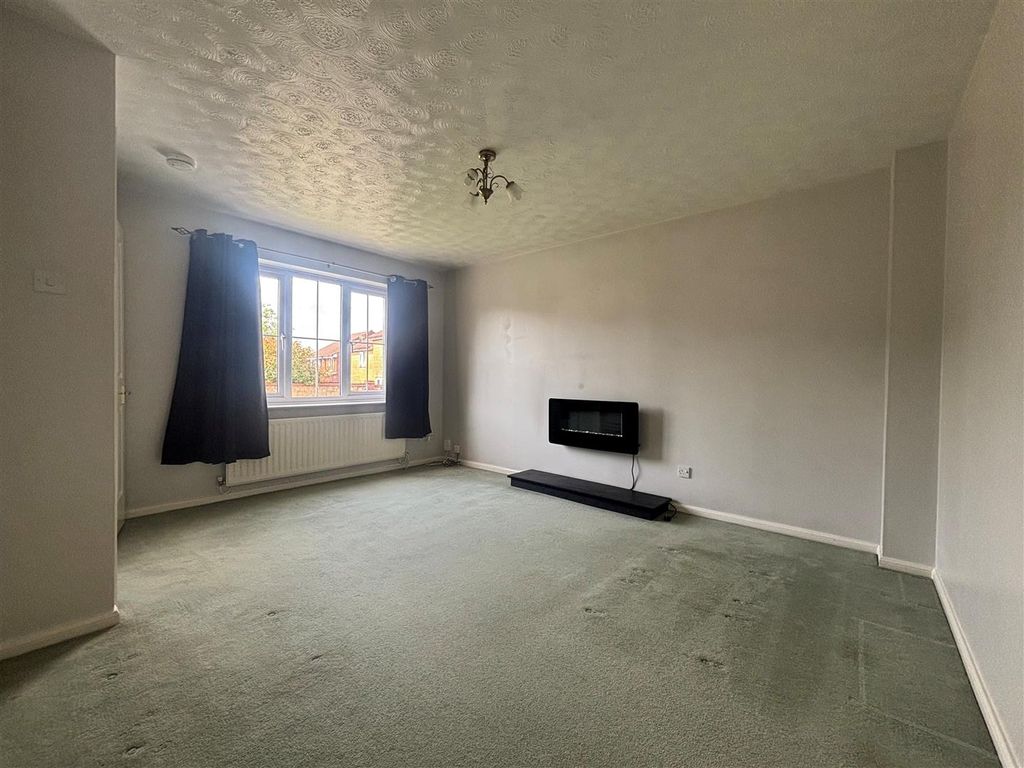 Property photo 3 of 12 3.Jpg