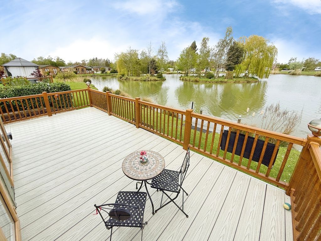Property photo 2 of 15 Veranda