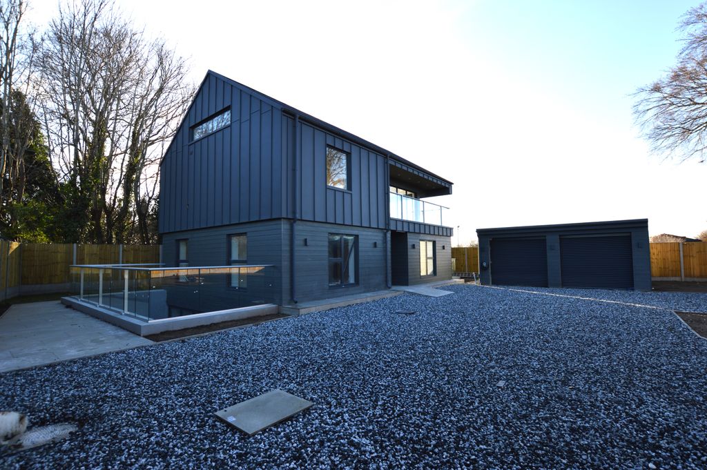 Property photo 2 of 5