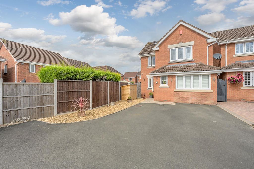 Property photo 1 of 29