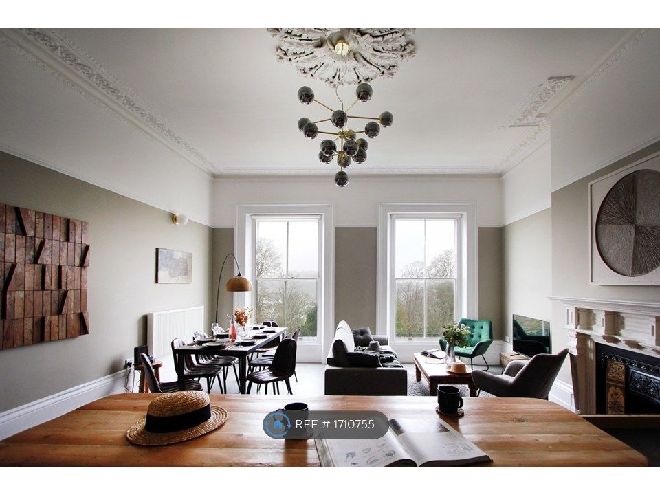 Property photo 2 of 10 Living Dining