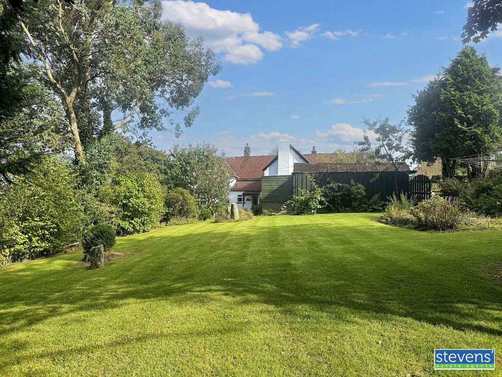 Property photo 1 of 19 Image00008 (10)