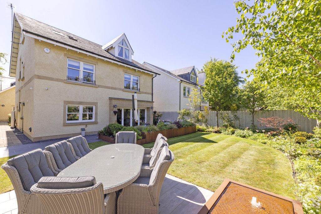 Property photo 1 of 50