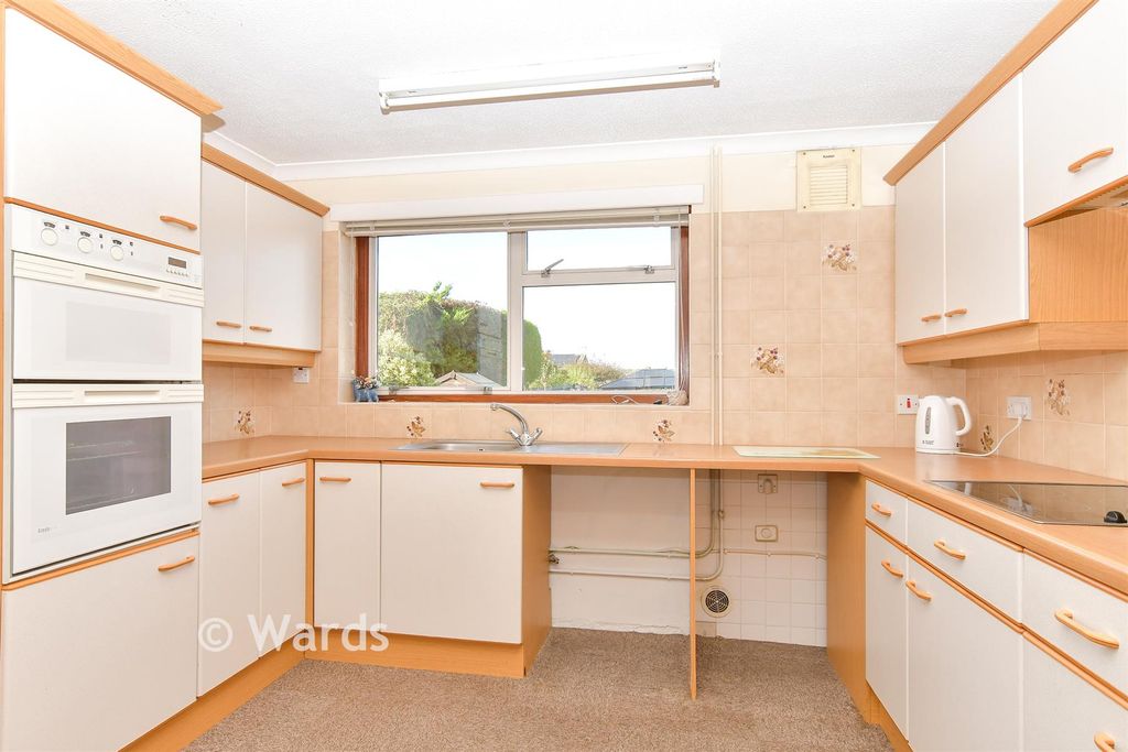 Property photo 2 of 13 Kitchen