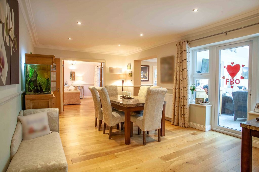 Property photo 3 of 35 Dining Room